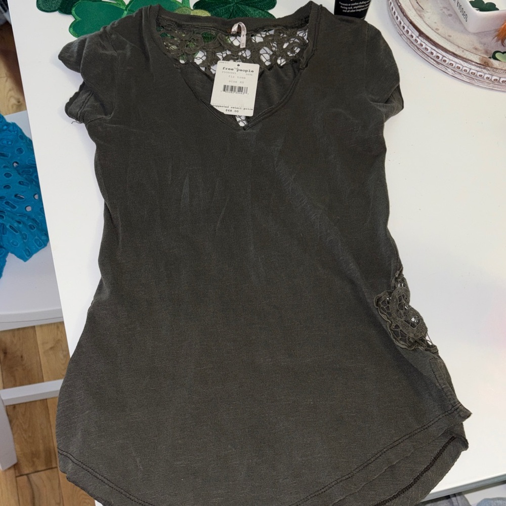 Free People Charcoal Lace Accent Tee xs. NWT